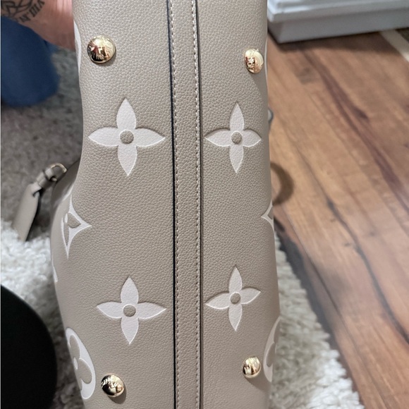 Designer Inspired Shoulder Bag - Picture 7 of 7